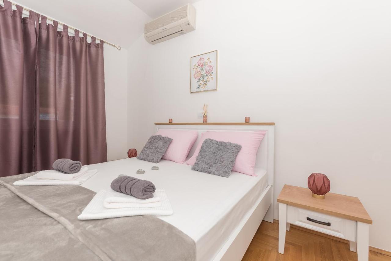 Deluxe 3 Bedroom Apartment With Sea View บาชกาโวดา ภายนอก รูปภาพ