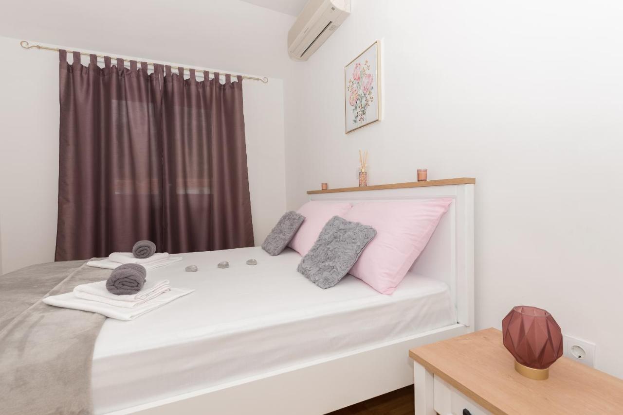 Deluxe 3 Bedroom Apartment With Sea View บาชกาโวดา ภายนอก รูปภาพ