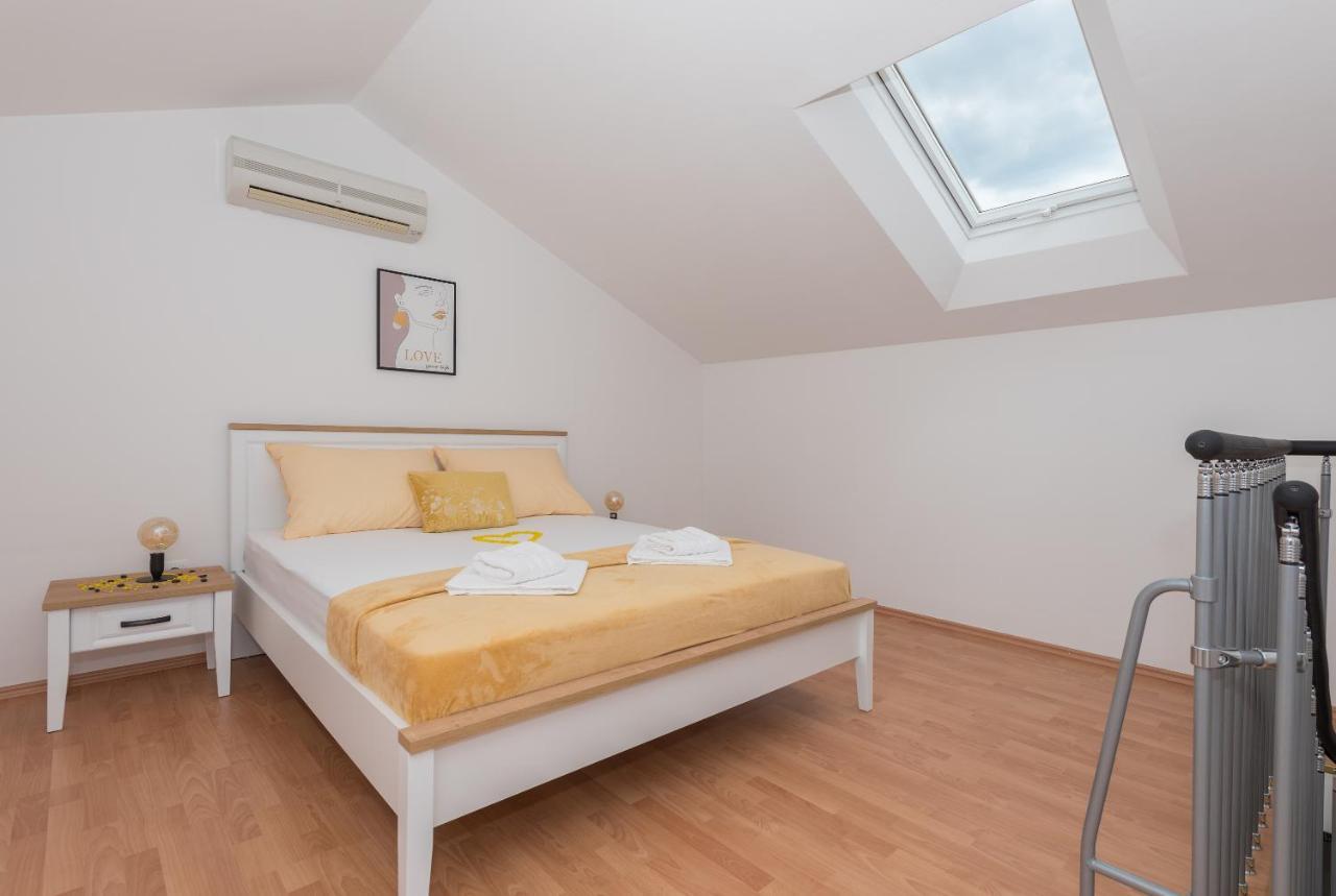 Deluxe 3 Bedroom Apartment With Sea View บาชกาโวดา ภายนอก รูปภาพ
