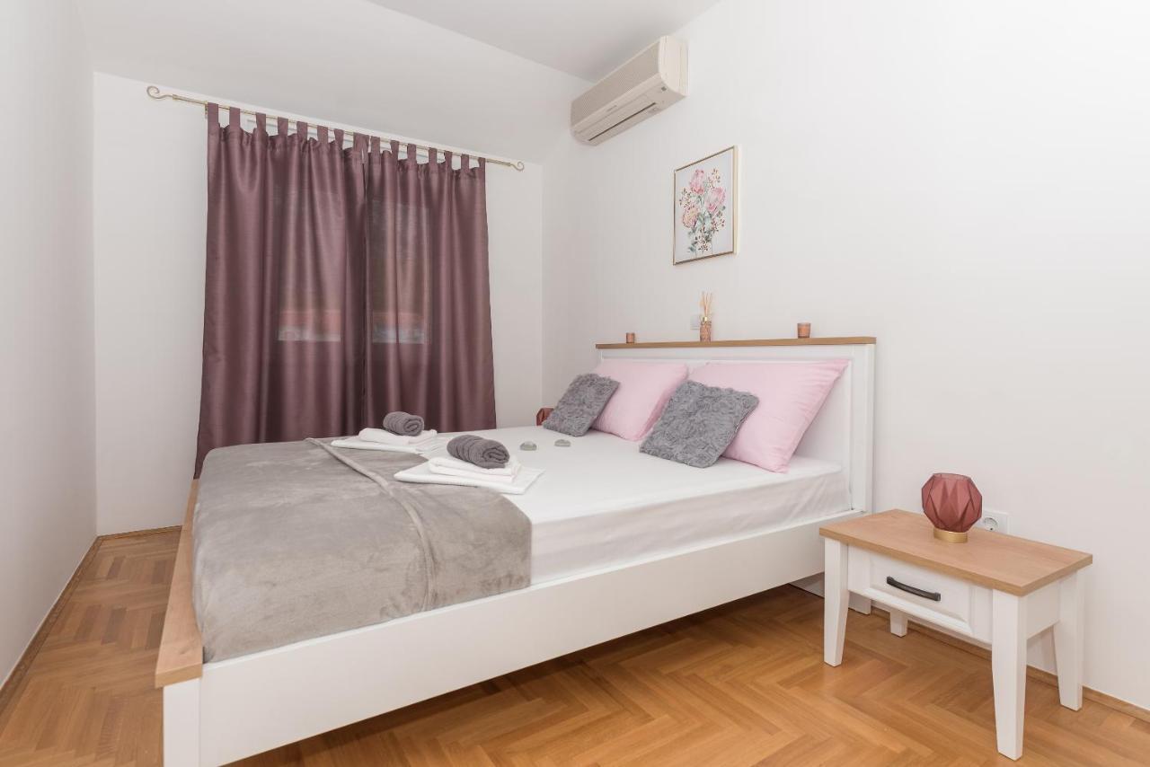 Deluxe 3 Bedroom Apartment With Sea View บาชกาโวดา ภายนอก รูปภาพ